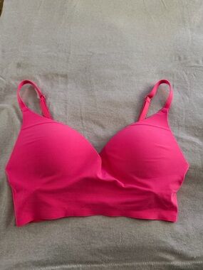 PINK Victoria's Secret Wireless Push-up Bra